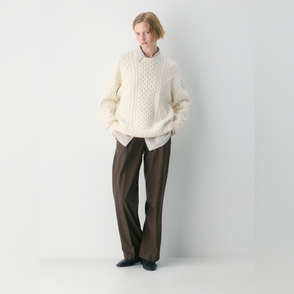 NWT - Aritzia Heritage Knit Merino Wool Crew Sweater - Whisper White - XS